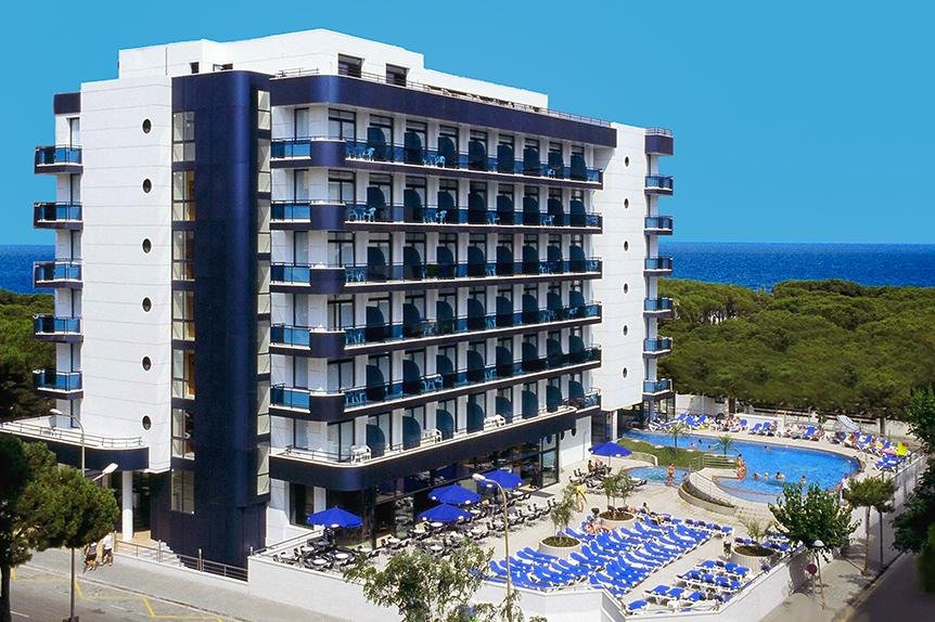 Modern hotel gelegen nabij het strand