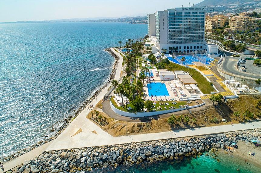 Mooi viersterrenhotel direct aan Playa la Cale