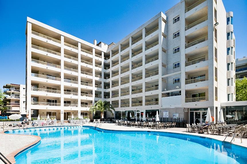 Modern aparthotel op 150 meter van het strand